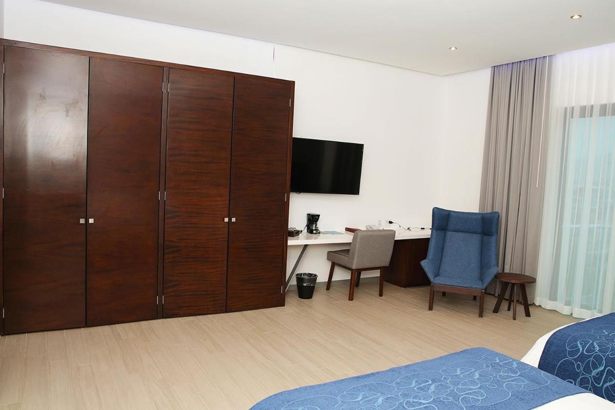 Hotel Marea Vista Ενσενάντα Εξωτερικό φωτογραφία